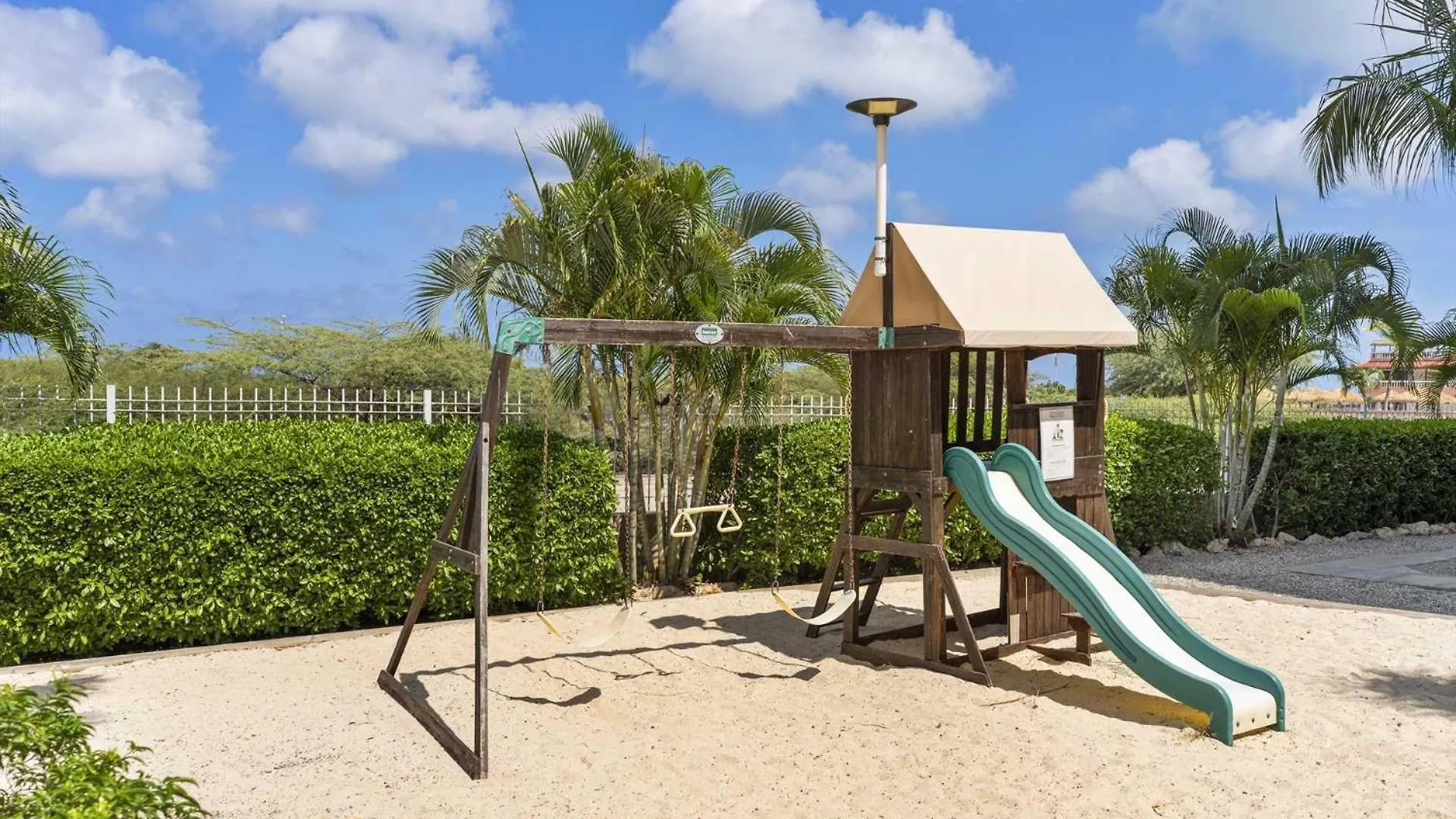 Сasa de vacaciones Eagle Beach - Serenity By The Sea 3Br Condo -Lv301 Palm Beach Aruba